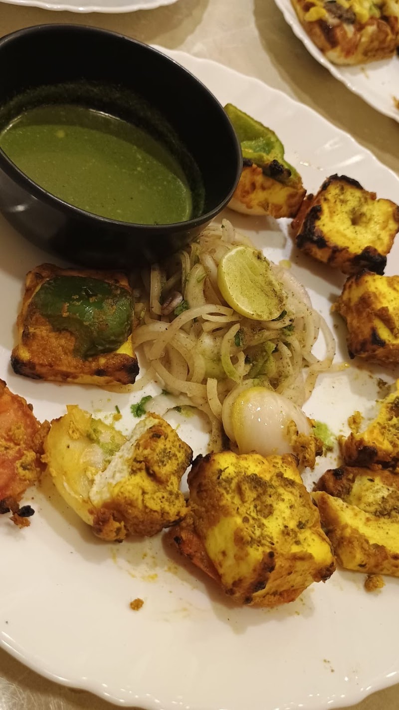 Param’s Cafe and Resto - Param’s Cafe and Resto 626, near Arya Kanya Chauraha, Gaughat, Mutthi Ganj, Prayagraj, Uttar Pradesh 211003, India