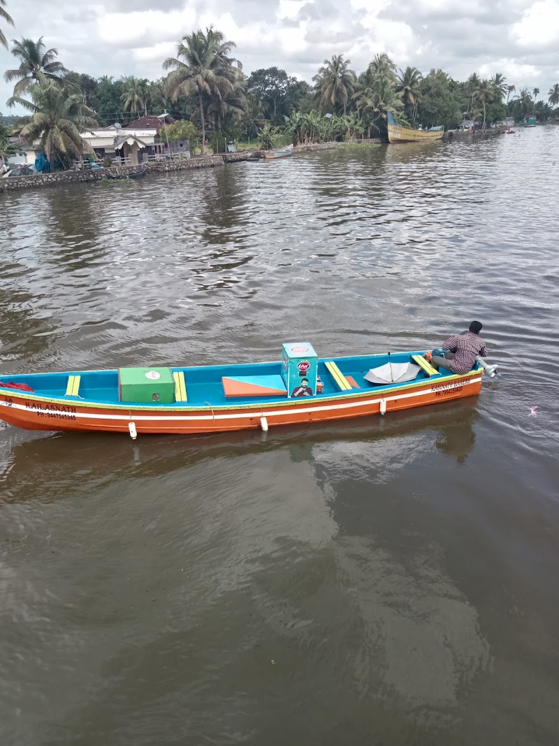 Alleppey Boathouse - Alleppey Boathouse Mud Road Connecting West, Punnamada, Tottathode with, East Tottathode, Starting Point, Alappuzha, Mullakkal, Kerala 688013, India