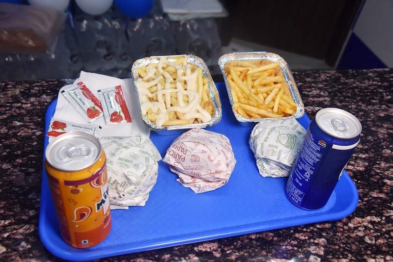 Wh-Eat Burger - Wh-Eat Burger, Shop No. 7, 3rd Floor, Twenty 1 Food Court Colors Mall, Geeta Nagar, Pachpedi Naka, Raipur, Chhattisgarh 492001, India