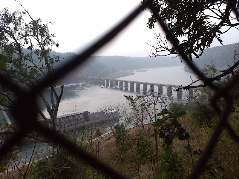 Gandhi Sagar Hydel Power Station - Gandhi Sagar Hydel Power Station, Pratap Sagar, PH23+FGQ, Rana, Karanpura Block, Madhya Pradesh 458771, India