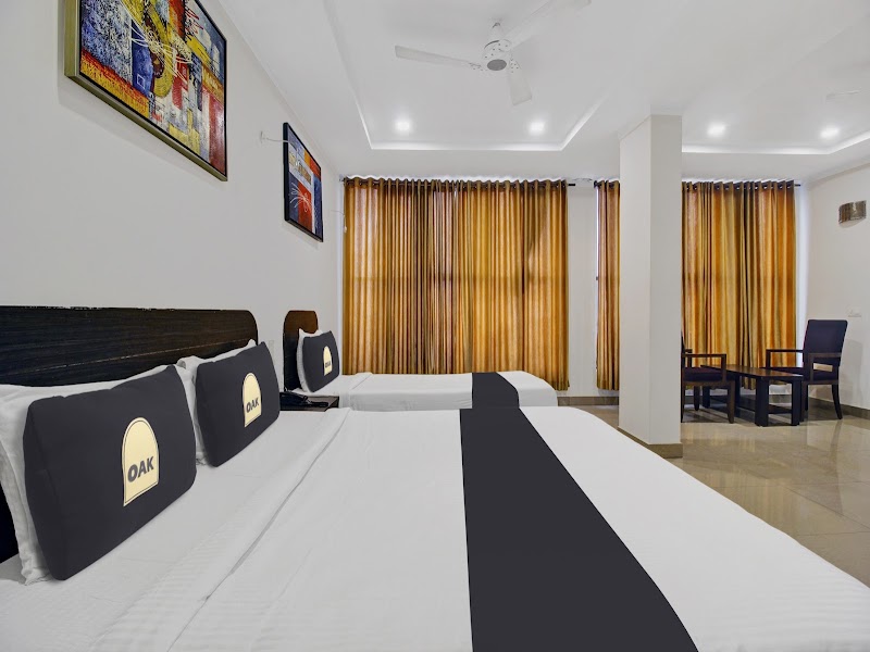 Super Townhouse Oak LB Nagar Ramoji - Super Townhouse Oak LB Nagar Ramoji, 8-4-22/B, Sagar Road, Saroornagar Hotel, Karmanghat Rd, near Jeevan Hospital Hotel N7 Elite, Padma Nagar Colony, Champapet, Hyderabad, Telangana 500079, India