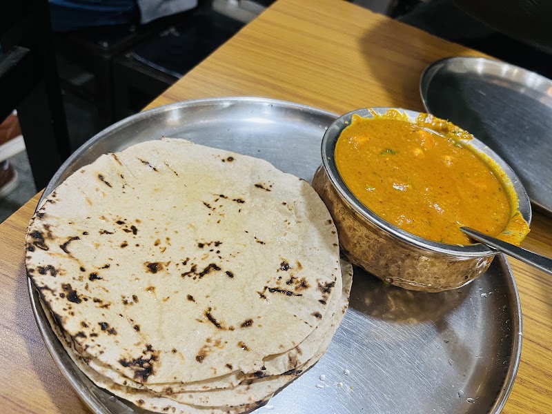 Pankaj Bhojanalaya(Pure veg & Jain food) - Pankaj Bhojanalaya(Pure veg & Jain food) No.1, Bharathiyar Complex, Charing Cross, Commercial Rd, Upper Bazar, Ooty, Tamil Nadu 643001, India