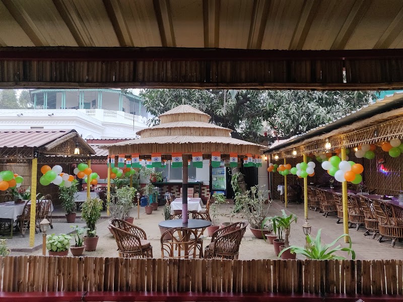 Vintage Hut - Vintage Hut 32, CY Chintamani Rd, Darbhanga Colony, George Town, Prayagraj, Uttar Pradesh 211002, India