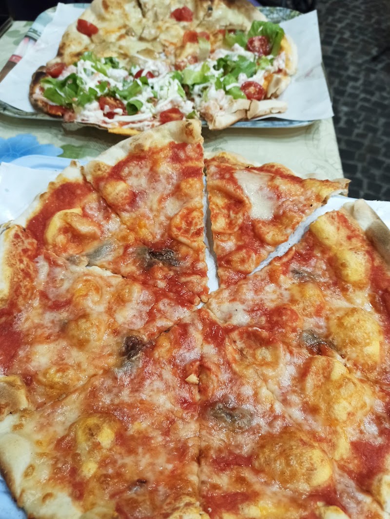 Pizzeria San Remo - Pizzeria San Remo, Via S. Remo, 8, 00182 Roma RM, Italy
