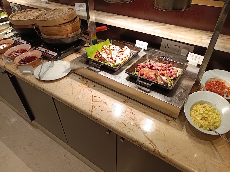 The JW Lounge