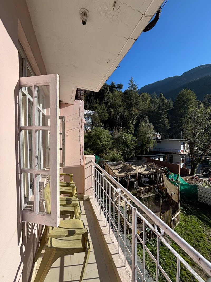Rahgir Hostel - Rahgir Hostel, temple, behind Bhagsunag Road, Bhagsu Nag, McLeod Ganj, Dharamshala, Himachal Pradesh 176216, India