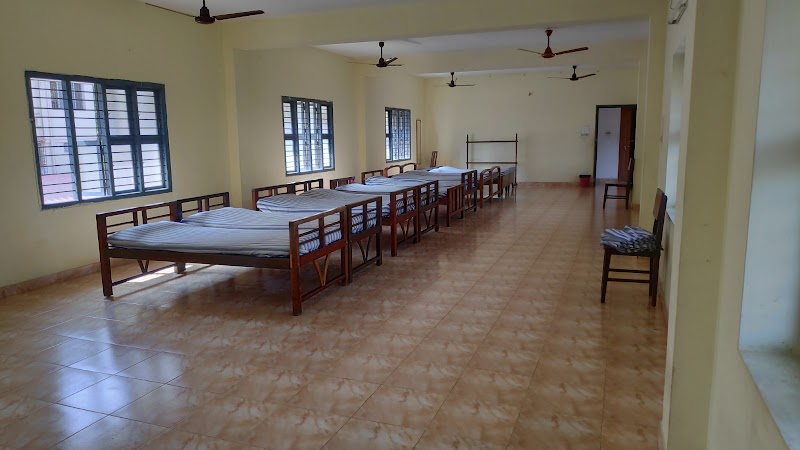 Adamaru Matha Guest House - Adamaru Matha Guest House Vibudhapriya Marga, Thenkpete, Maruthi Veethika, Udupi, Karnataka 576101, India