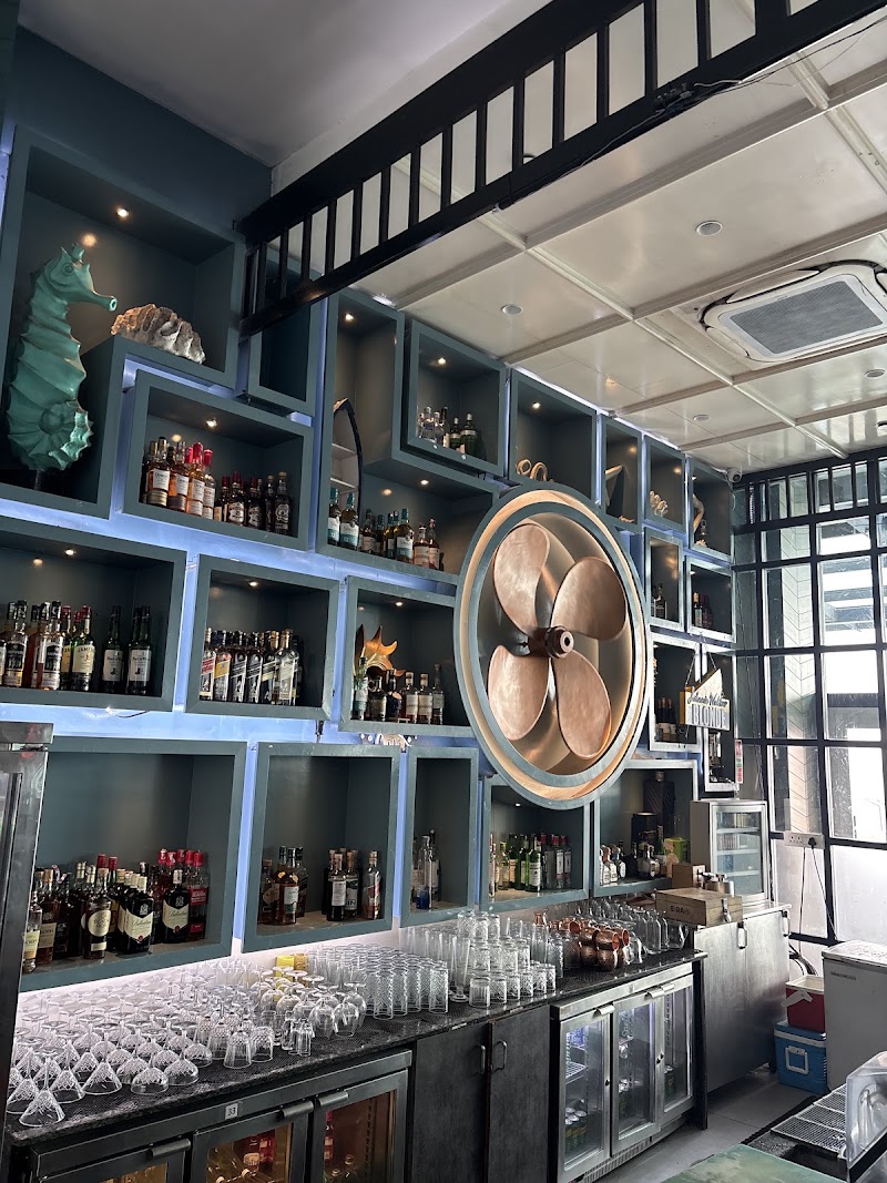 Harbour Vue - Harbour Vue, Varun Beach, Nowroji Rd, Krishna Nagar, Maharani Peta, Visakhapatnam, Andhra Pradesh 530002, India