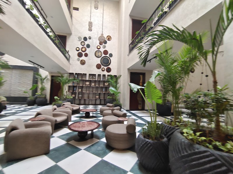 OMA Air Bar | Kitchen Raipur - OMA Air Bar | Kitchen Raipur 6M2M+C5J Omaya Square Kamal Vihar Main Gate, Devpuri, Raipur, Chhattisgarh 492015, India
