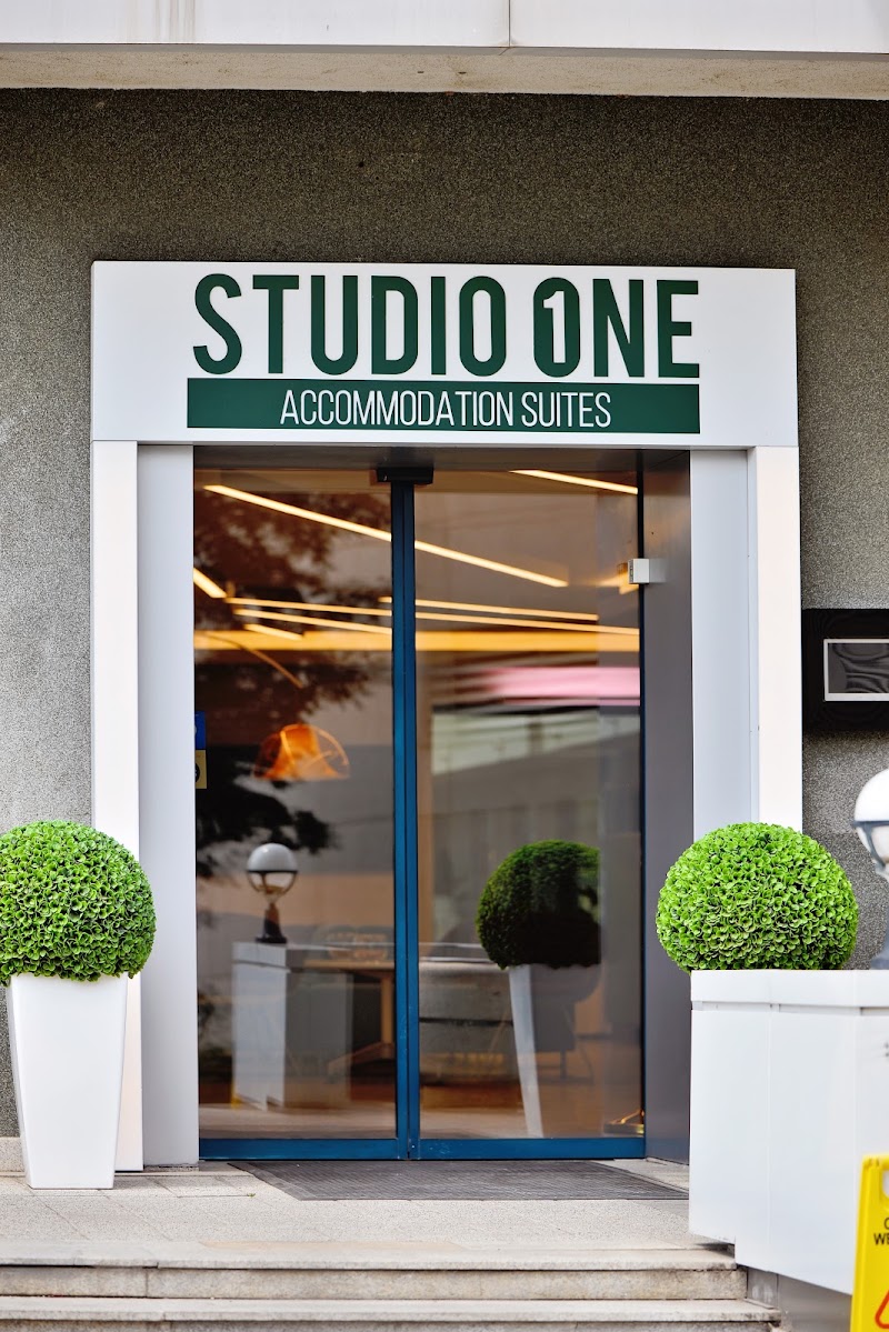 Studio 1 Accommodation Suites - Studio 1 Accommodation Suites Building A2, Preciziei Str No. 24, 062204 București, Romania