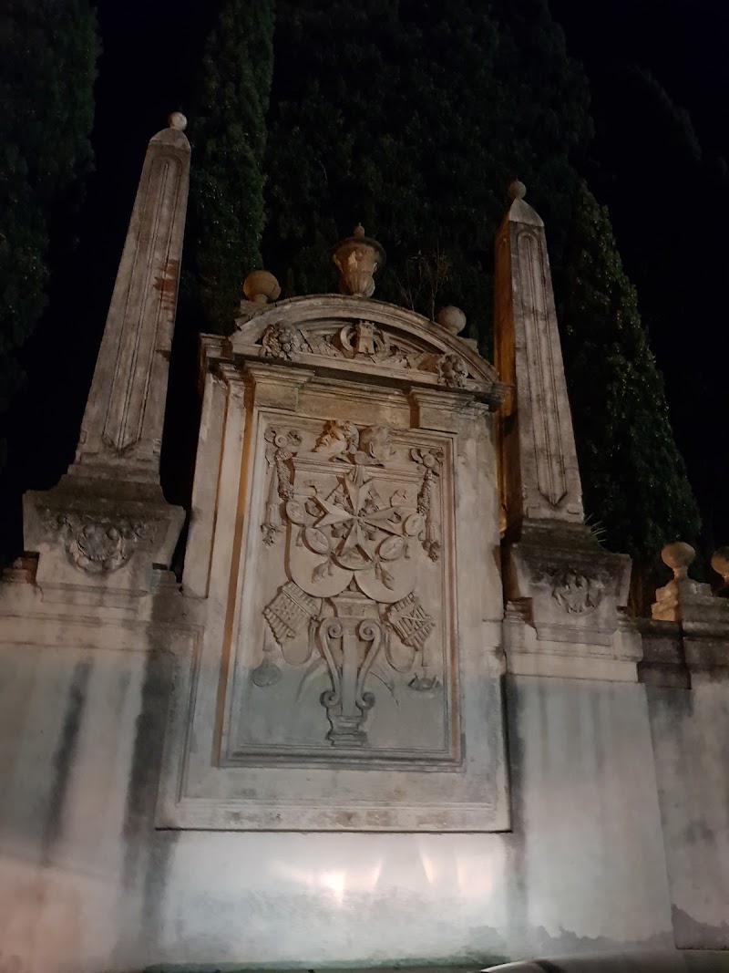 Piazza dei Cavalieri di Malta - Piazza dei Cavalieri di Malta, 00153 Roma RM, Italy