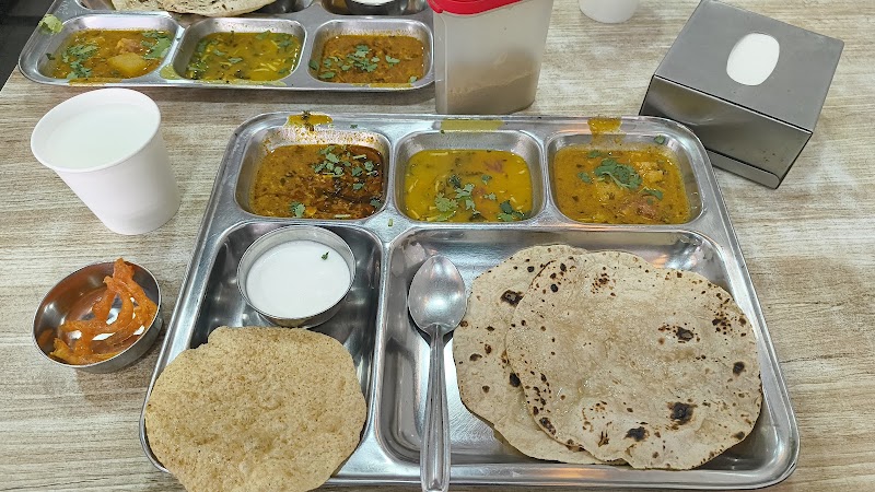 Navrang Restaurant | pure veg thali in Panjim - Navrang Restaurant | pure veg thali in Panjim 3/9, Navelkar Arcade, Dr Atmaram Borkar Rd, Ozari, Panaji, Goa 403001, India