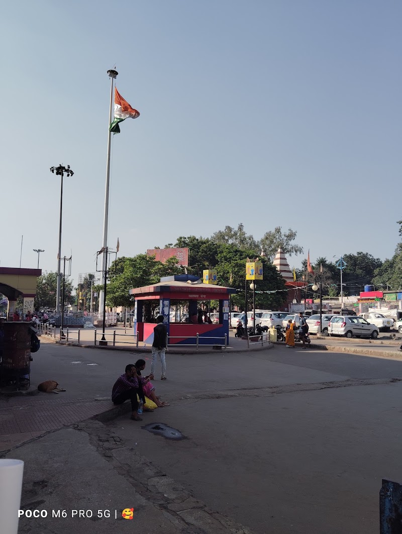 Dhanbad Railway Station - Dhanbad Railway Station, QCVH+37W, Junction, Pandey Muhalla, Dhanbad, Jharkhand 826007, India