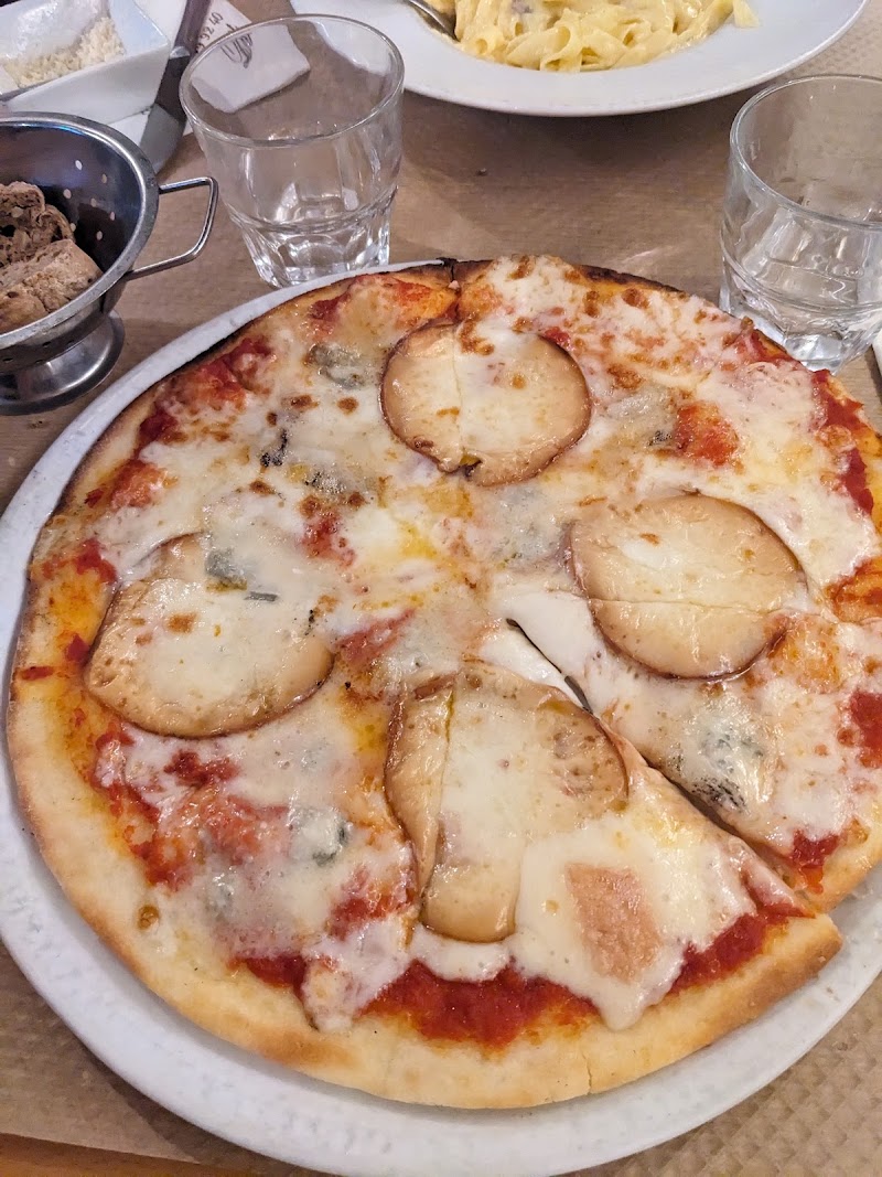 Tasca - Tasca 46 Av. de Suffren, 75015 Paris, France