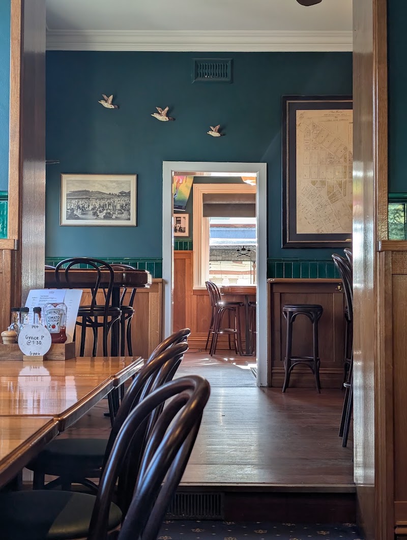 Three Crowns Hotel - Three Crowns Hotel, 365 Victoria St, West Melbourne VIC 3003, Australia