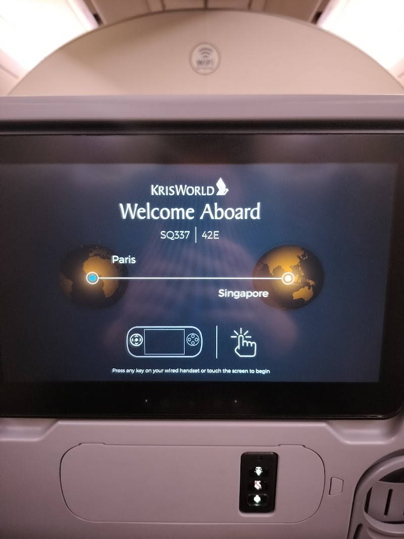 Singapore Airlines Limited - Singapore Airlines Limited 102 Terr. Boieldieu, 92800 Puteaux, France