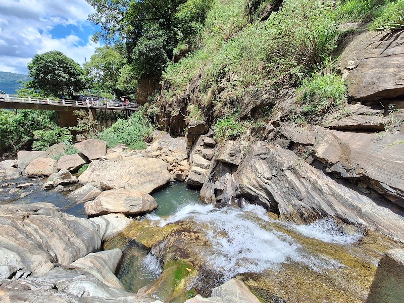 Ravana waterfall - Ravana waterfall, R3R3+CWP, Wellawaya-Ella-Kumbalwela Hwy, Ella, Sri Lanka