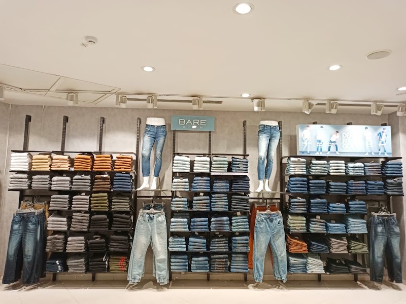 Pantaloons - Pantaloons Lake City Mall, No. 5 & 6, University Rd, Near Ayad Bridge, Shakti Nagar, Udaipur, Rajasthan 313001, India