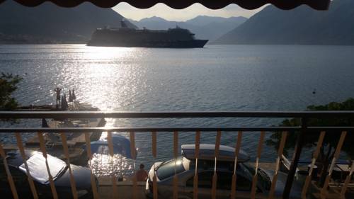 Apartments Đurović - Apartments Đurović Dobrota 210, Dobrota, Montenegro