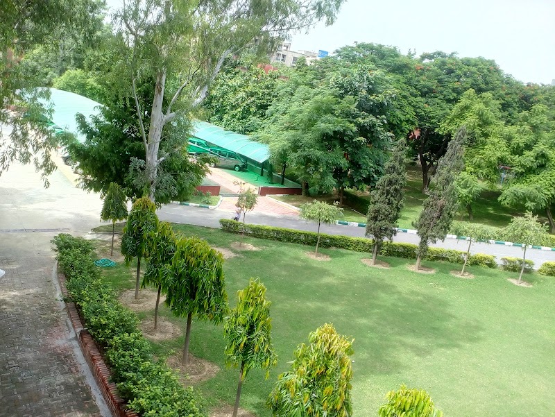 ISI Delhi - ISI Delhi, 7, S. J. S. Sansanwal Marg, Hostel Mess, NRPC Colony, Block B, Qutab Institutional Area, New Delhi, Delhi 110016, India
