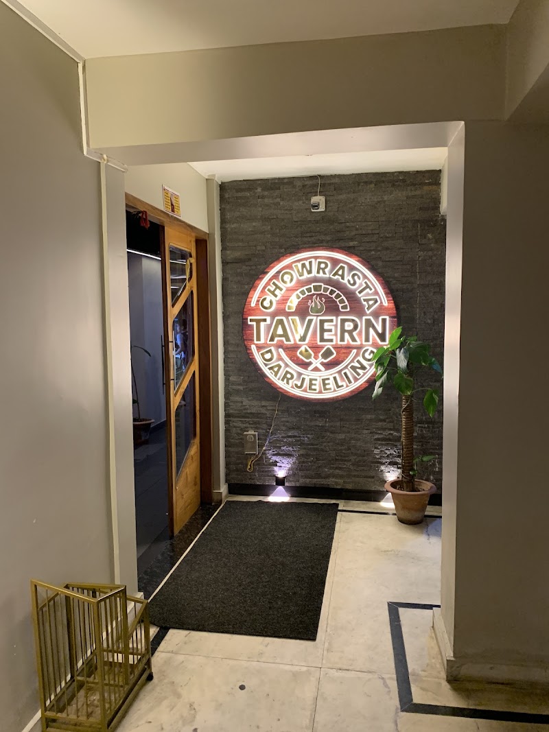 Chowrasta Tavern - Chowrasta Tavern Dr Zakir Hussain Rd, Tungsung Basti, Darjeeling, Pandam Tea Garden, West Bengal 734101, India