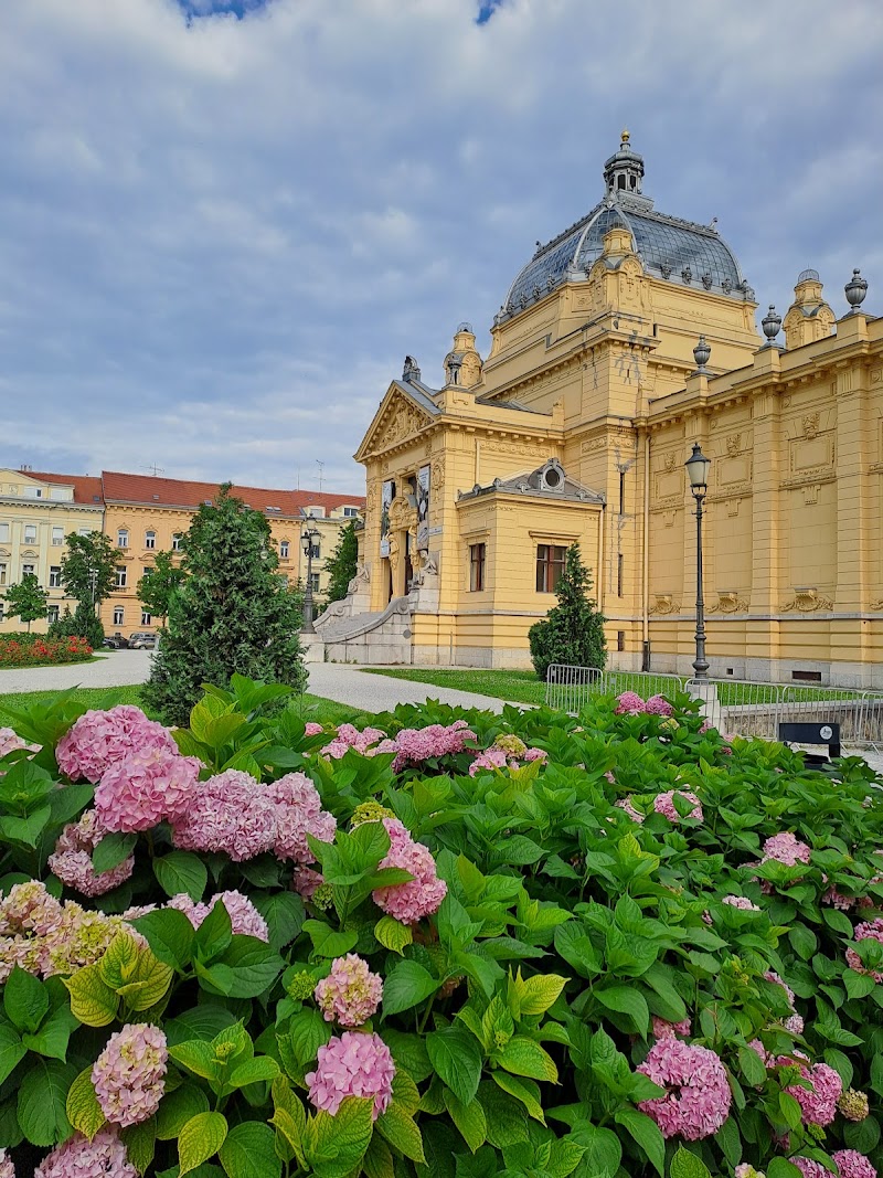 Art Pavilion in Zagreb - Art Pavilion in Zagreb Trg Kralja Tomislava 22, 10000, Zagreb, Croatia