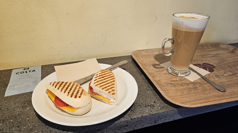 Costa Coffee - Costa Coffee, Masarykovo nádraží, Havlíčkova 1014/2, 110 00 Praha 1-Nové Město, Czechia