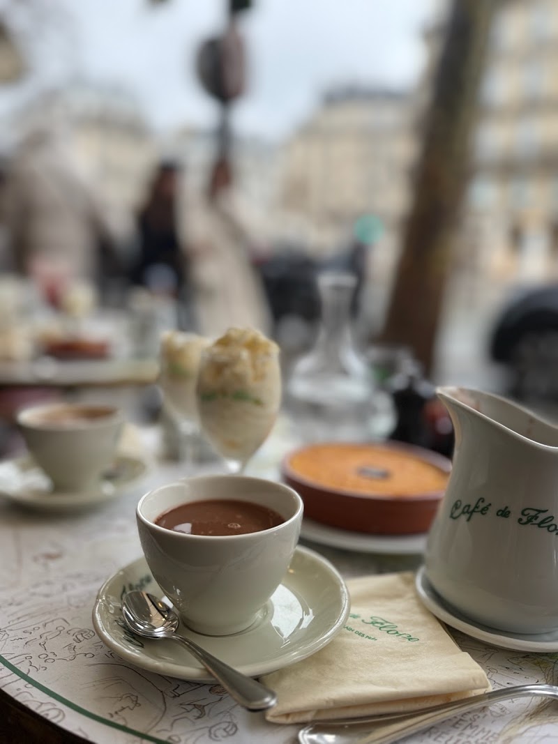 Café de Flore - Café de Flore 172 Bd Saint-Germain, 75006 Paris, France