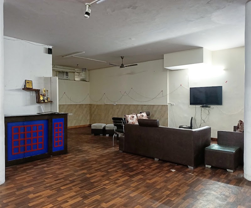 The Desire Hostel - The Desire Hostel C-13, Shivalik Rd, Block C, Malviya Nagar, New Delhi, Delhi 110017, India