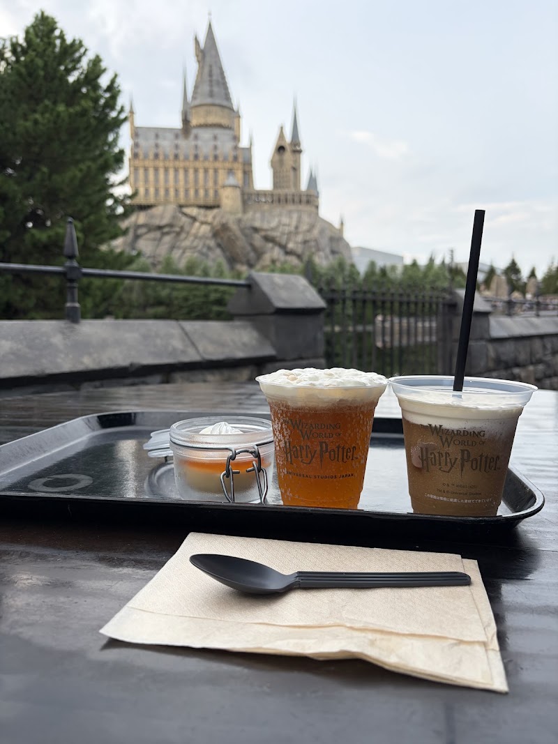 Three Broomsticks - Three Broomsticks, Japan, 〒554-0031 Osaka, Konohana Ward, Sakurajima, 2-chōme−1−３３ ウィザーディング・ワールド・オブ・ハリー・ポッタ