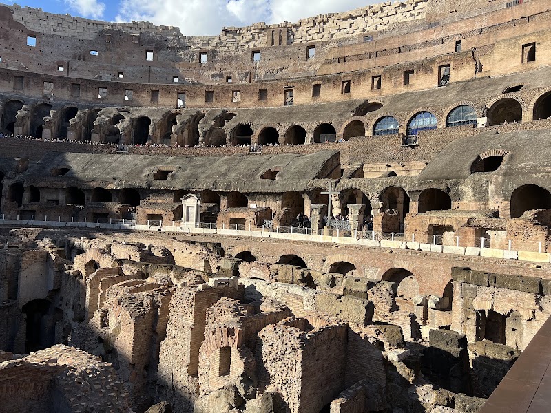 Through Eternity Tours - Through Eternity Tours, Via Stamira, 63, 00162 Roma RM, Italy