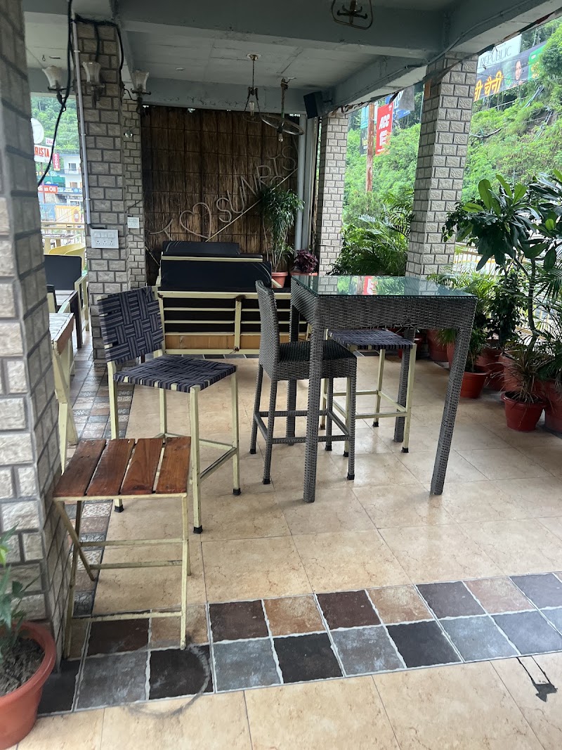 SUNRISE CAFE - SUNRISE CAFE, Datyar, Himachal Pradesh 173220, India