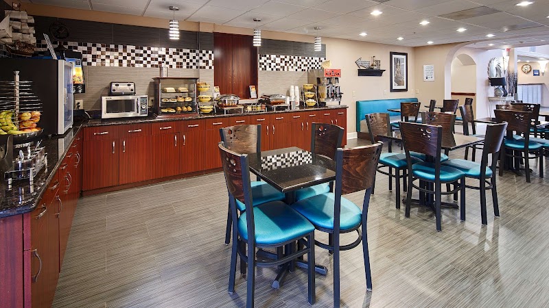 Days Inn & Suites Sam Houston Tollway - Days Inn & Suites Sam Houston Tollway 8049 North Sam Houston Pkwy W, Houston, TX 77064, USA