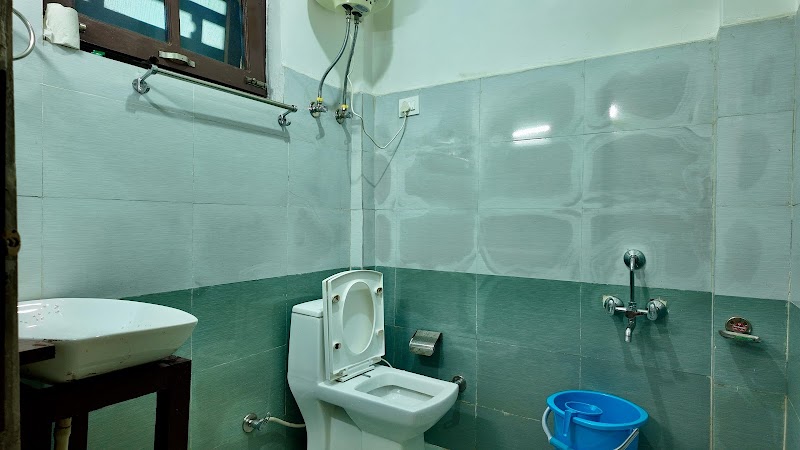 Jibhi Holiday Home - Jibhi Holiday Home Main Market, Jibhi, Bini, Himachal Pradesh 175123, India