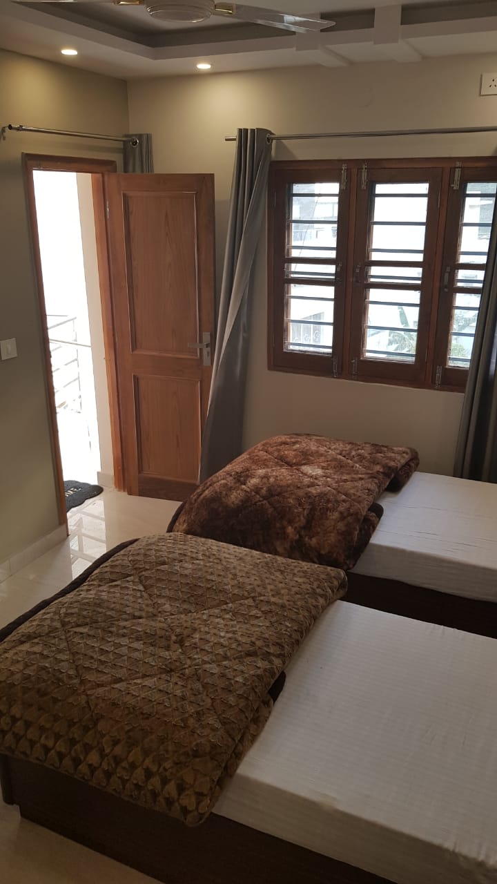 Tapovan Guest House - Tapovan Guest House 48JC+P93, Tapovan, Rishikesh, Uttarakhand 249192, India