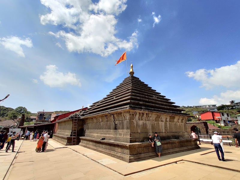 Mahabaleshwar Temple - Mahabaleshwar Temple, XM77+Q5Q, Old Mahabaleshwar, Maharashtra 412806, India