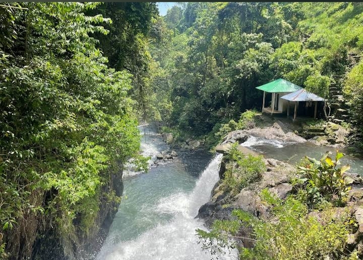 Aling-Aling Waterfall - Aling-Aling Waterfall, Sambangan, Sukasada, Buleleng Regency, Bali 81161, Indonesia