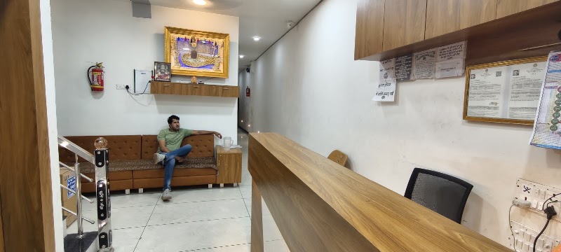 Hotel Shree Govind Palace - Hotel Shree Govind Palace Indore Gate, 4/1, Mahishmati Marg, near Vinay Aadarsh School, Suraj Nagar, Ujjain, Madhya Pradesh 456006, India