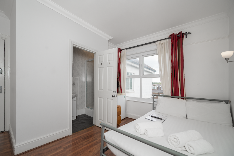 Flexistay Norbury Apart Hotel - Flexistay Norbury Apart Hotel 49 Norbury Cres, Norbury, London SW16 4JS, UK