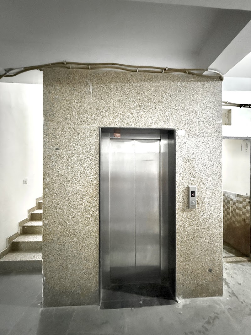 LivIT Stays Platinum - (Best PG in Saket) - LivIT Stays Platinum - (Best PG in Saket) B5, Block B, Paryavaran Complex, Saket, New Delhi, Delhi 110030, India