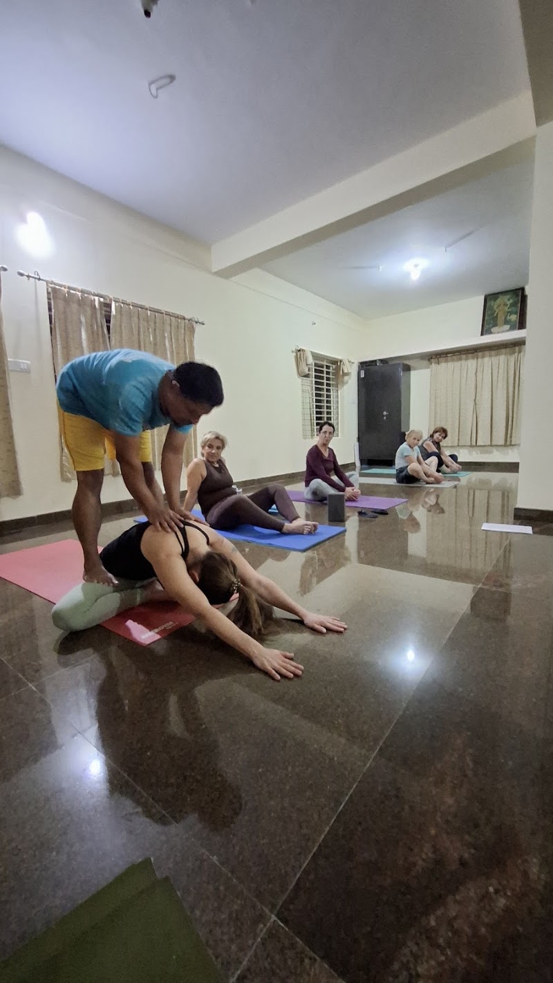 PAVY Shala | Ashtanga Yoga with Sheshadri & Harish - PAVY Shala | Ashtanga Yoga with Sheshadri & Harish, 741, 12th Cross Rd, Gokulam 3rd Stage, Gokulam, Mysuru, Karnataka 570002, India