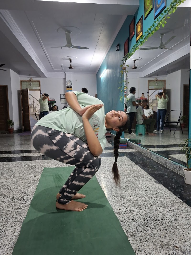 MAHADEVAM YOGA STUDIO - MAHADEVAM YOGA STUDIO E-251 1st floor, S.t, Lawrence school, DILSHAD GARDEN, Block F, Dilshad Garden, Delhi, 110095, India