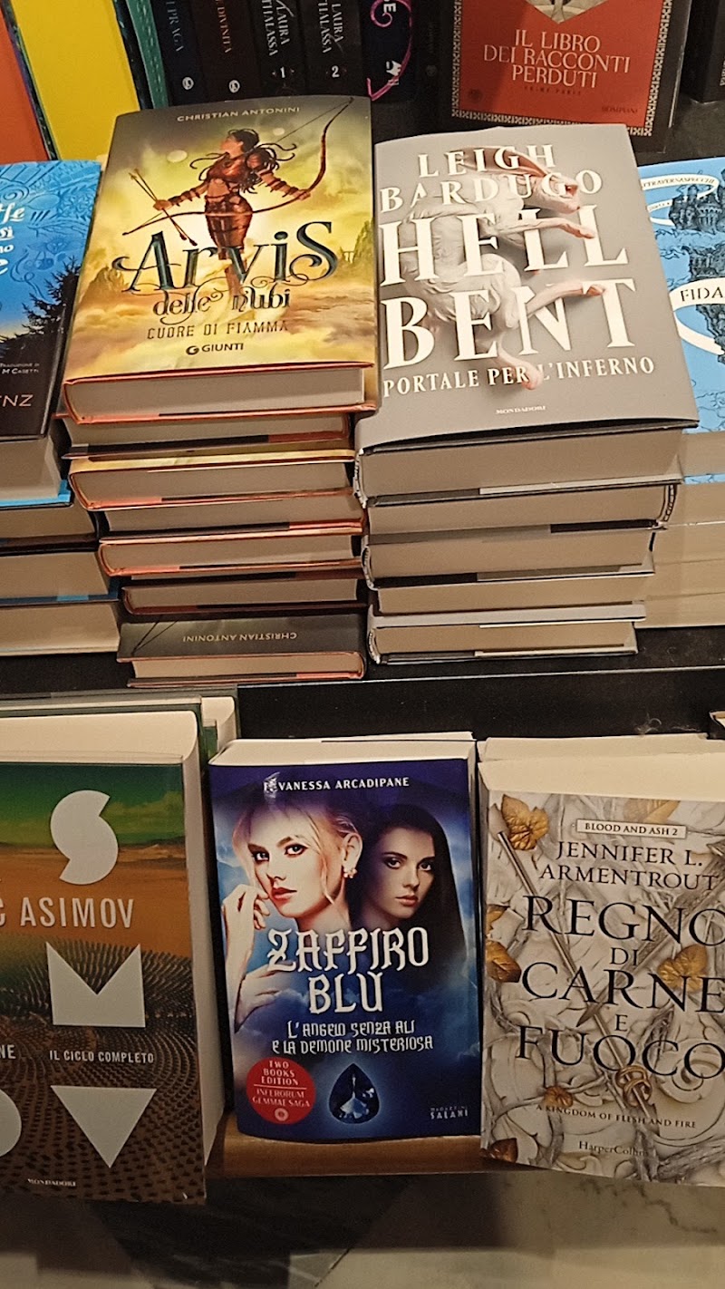 Giunti al Punto Librerie - Giunti al Punto Librerie, Via Giuseppe Mazzoni, 27, 59100 Prato PO, Italy