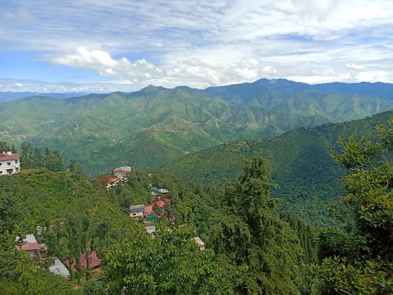 Himalaya Gun Hill Point Restaurent - Himalaya Gun Hill Point Restaurent F35F+QW3, Gunhill Rd, The Mall Road, Mussoorie, Uttarakhand 248179, India