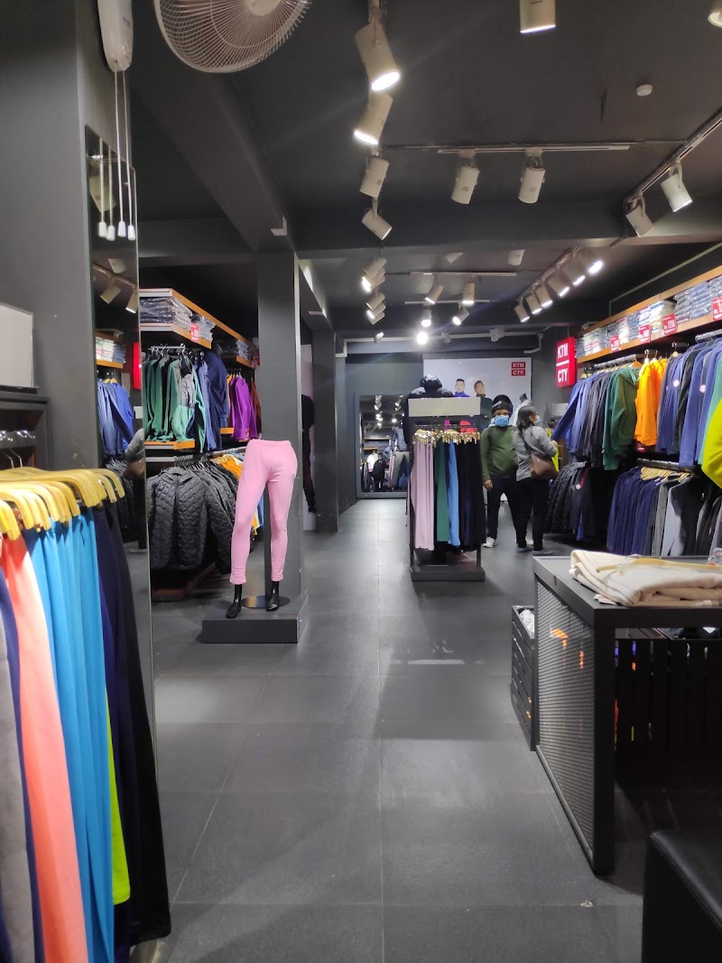 High Mount Trekking Equipment Store - High Mount Trekking Equipment Store Lakeside Rd, Pokhara 33700, Nepal