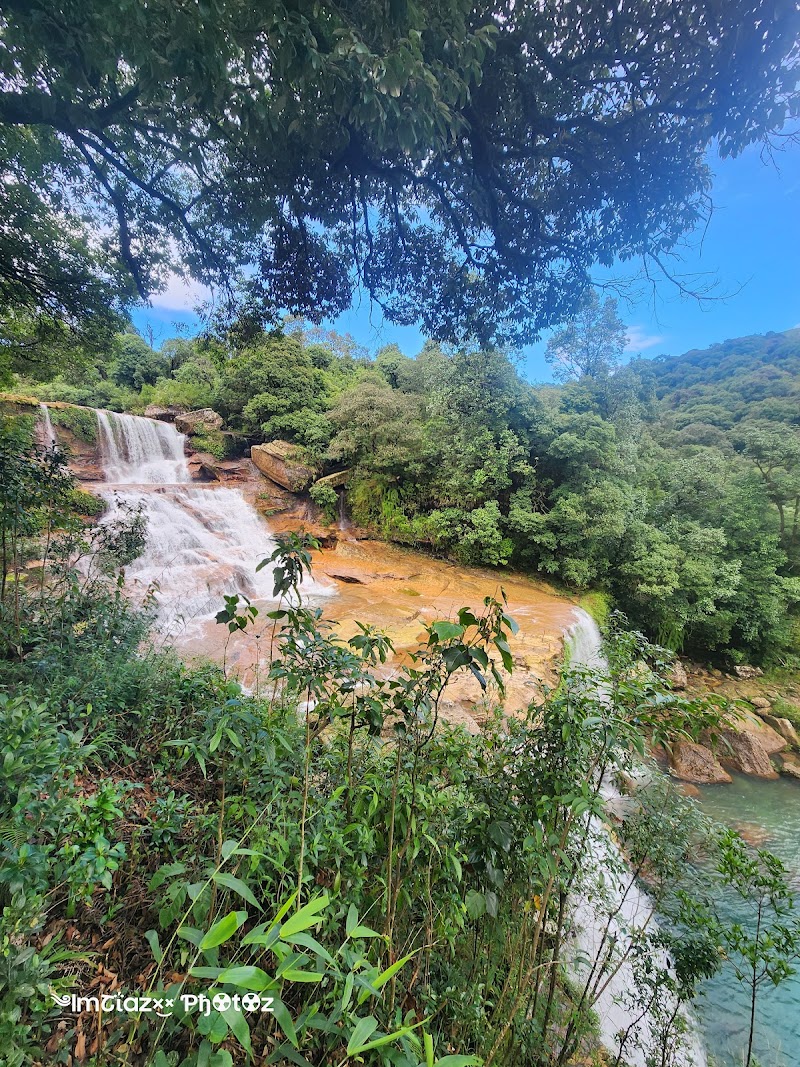 Lyngksiar Falls - Lyngksiar Falls Sohra, Meghalaya 793108, India