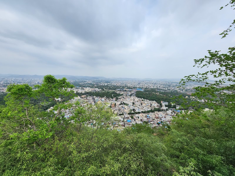 Karni Mata Temple Hike Start Point - Karni Mata Temple Hike Start Point, HM9P+3HM, Unnamed Road, Pichola, Udaipur, Rajasthan 313001, India