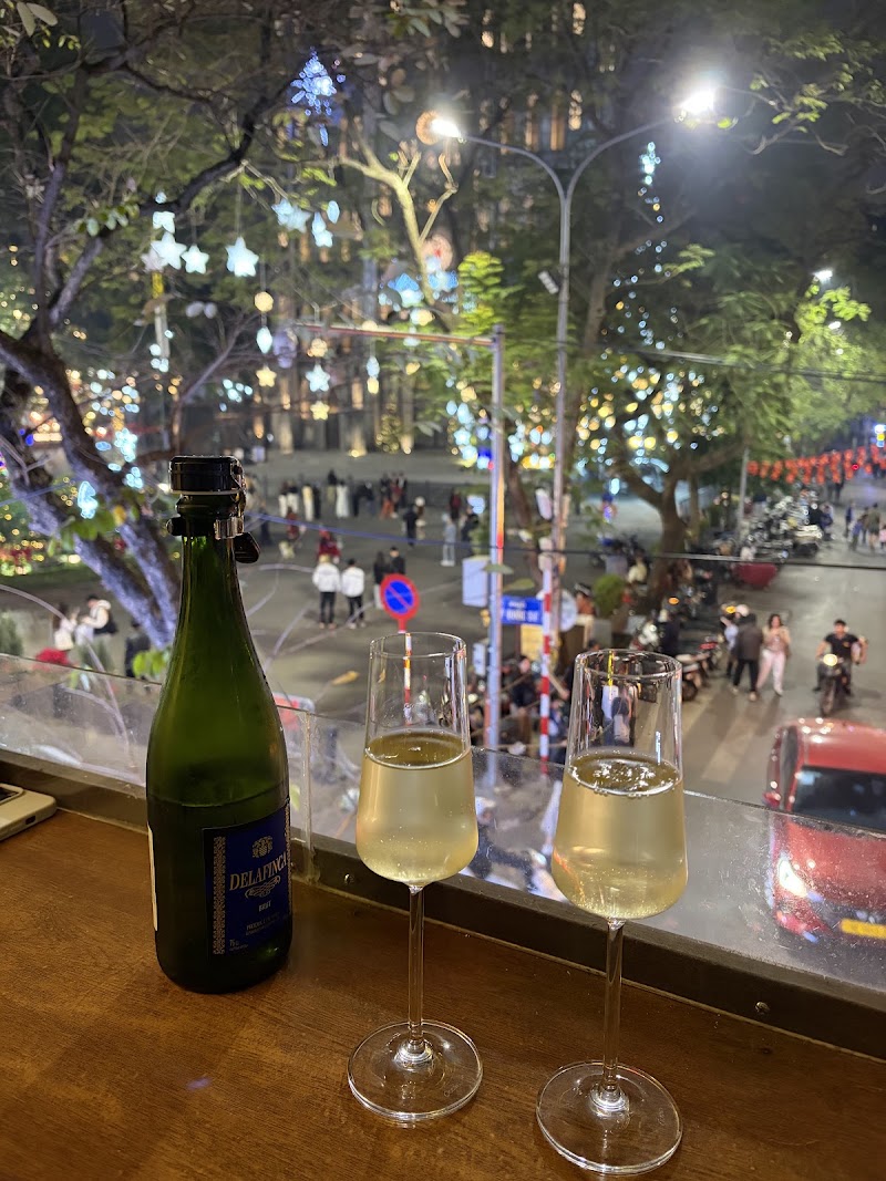 Hanoi House Cocktail Bar - Cafe - Hanoi House Cocktail Bar - Cafe 47A P. Lý Quốc Sư, Hoàn Kiếm, Hà Nội, Vietnam