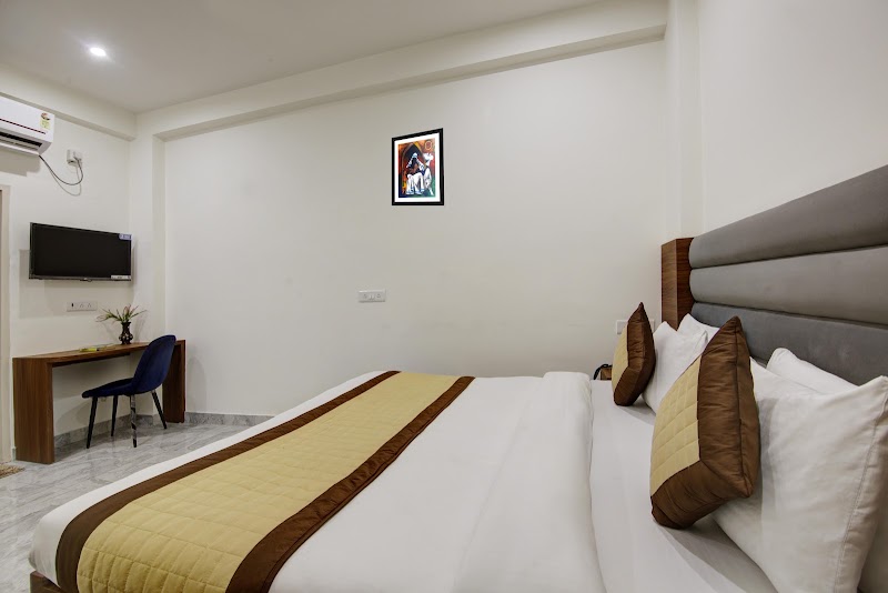 Hotel S B Inn Paharganj - Hotel S B Inn Paharganj 898 Chandi Wali Gali, Main Bazar Rd, Ratan Lal Market, Aram Bagh, Paharganj, New Delhi, Delhi 110055, India