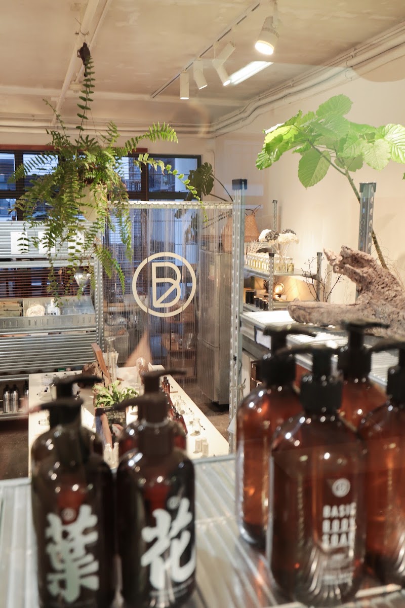 Bathe to Basics - Bathe to Basics S404, Block A, PMQ, 35 Aberdeen St, Central, Hong Kong